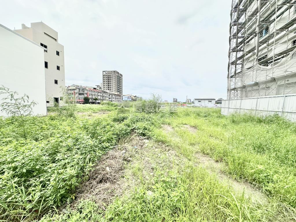 單元四約７米面寬土地房屋室內格局與周邊環境