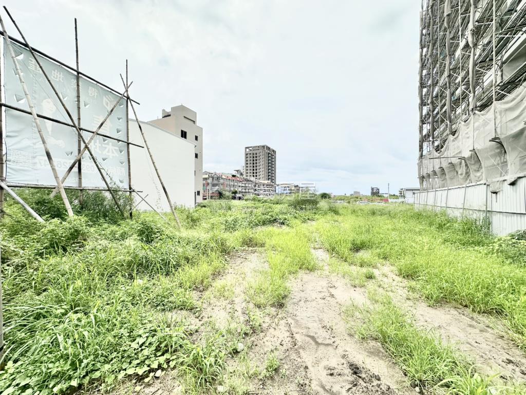 單元四約７米面寬土地房屋室內格局與周邊環境