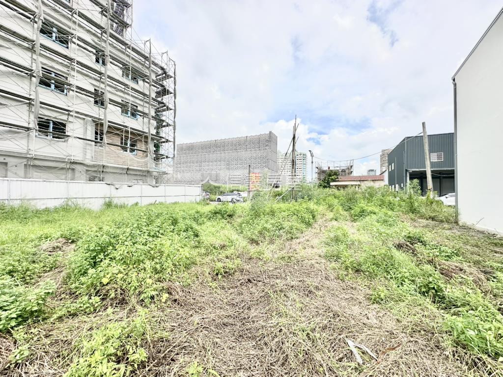 單元四約７米面寬土地房屋室內格局與周邊環境