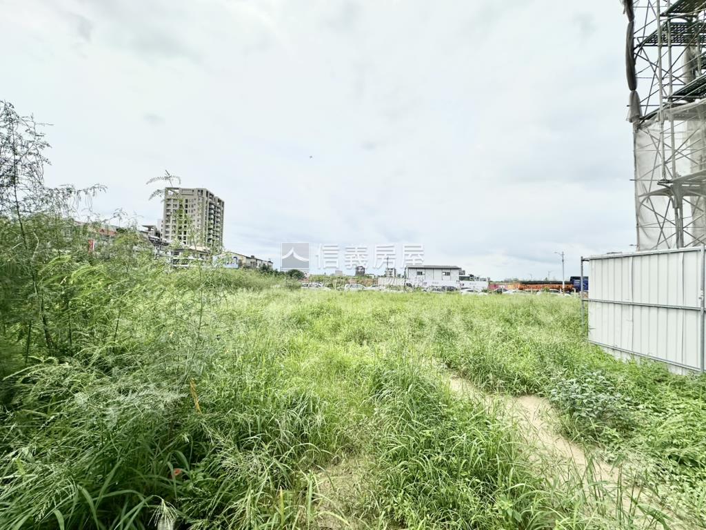單元四約７米面寬土地房屋室內格局與周邊環境
