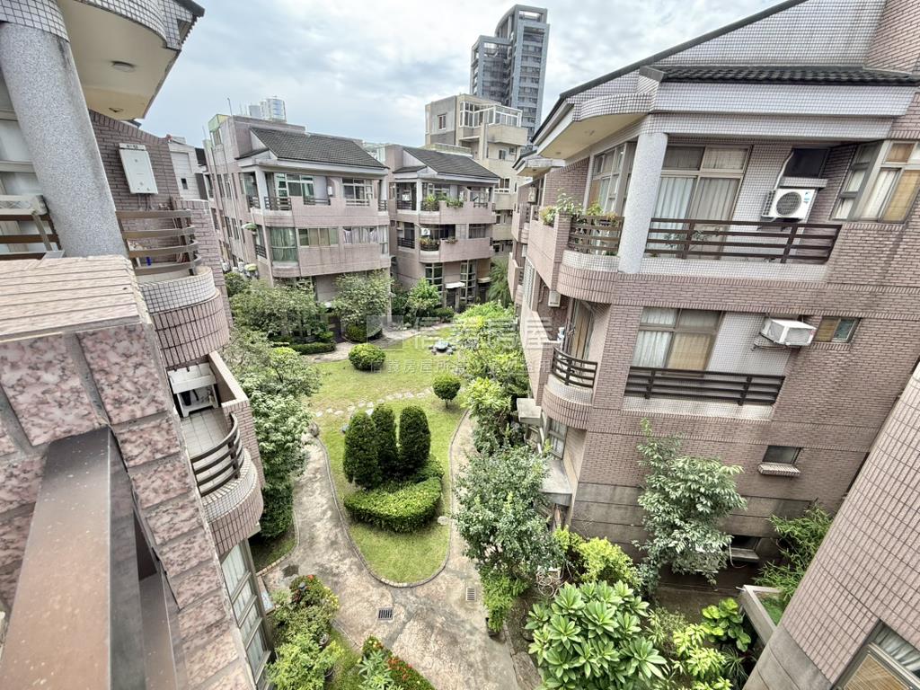 急售！豐樂公園旁雙車別墅房屋室內格局與周邊環境