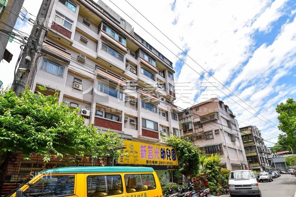 彩虹新象社區外觀及周邊環境