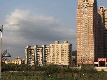名仕花園廣場