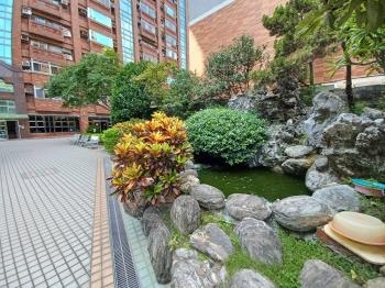 三重傳奇（世界紅）