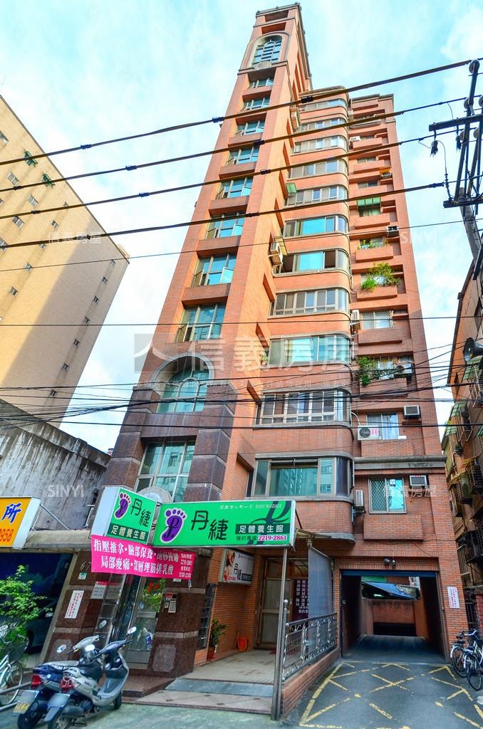 聯府御庭社區外觀及周邊環境