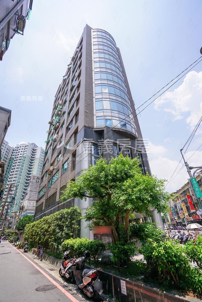 信園大樓社區外觀及周邊環境