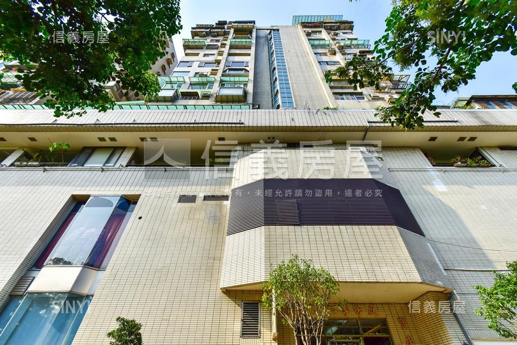 四季芳庭社區外觀及周邊環境