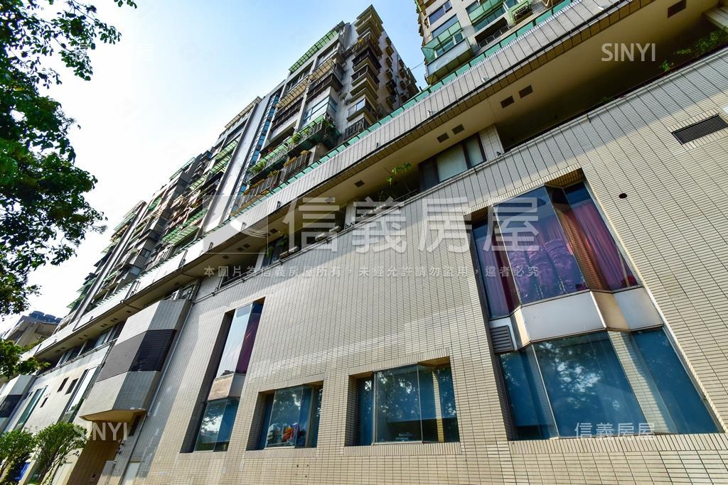 四季芳庭社區外觀及周邊環境