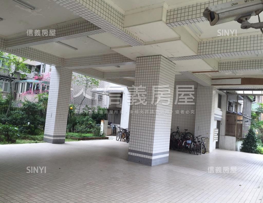 皇家宮庭社區外觀及周邊環境