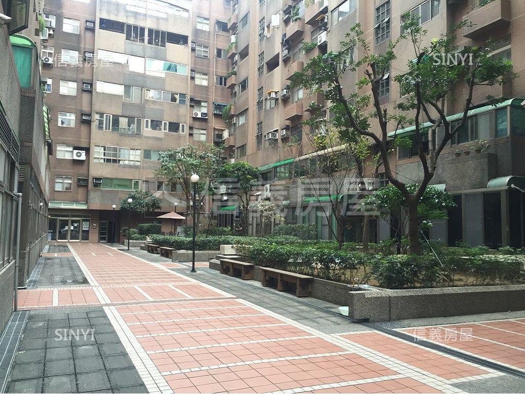 新台北人社區外觀及周邊環境