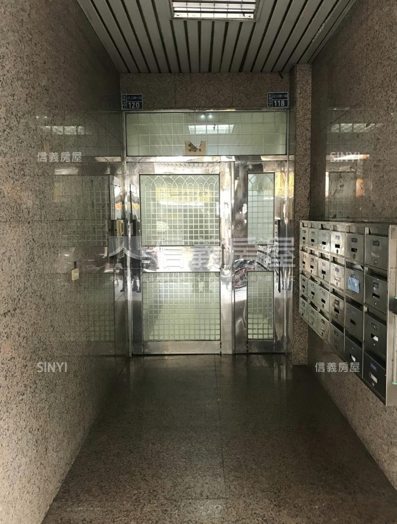 成功勳章社區外觀及周邊環境