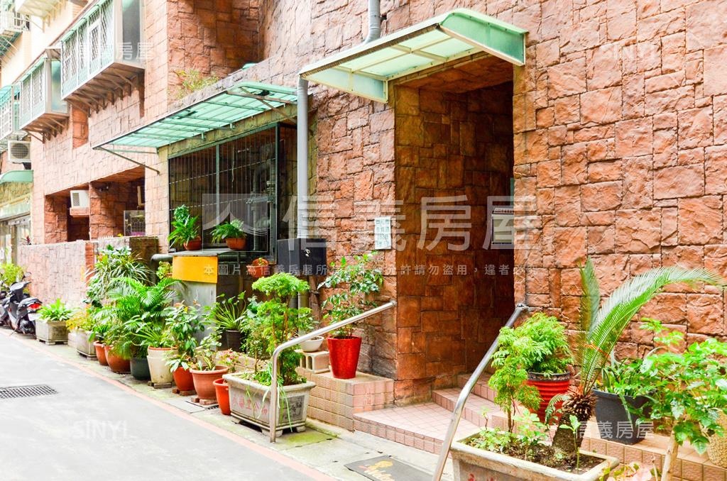 黃金傳奇社區外觀及周邊環境