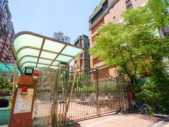 米蘭桂冠