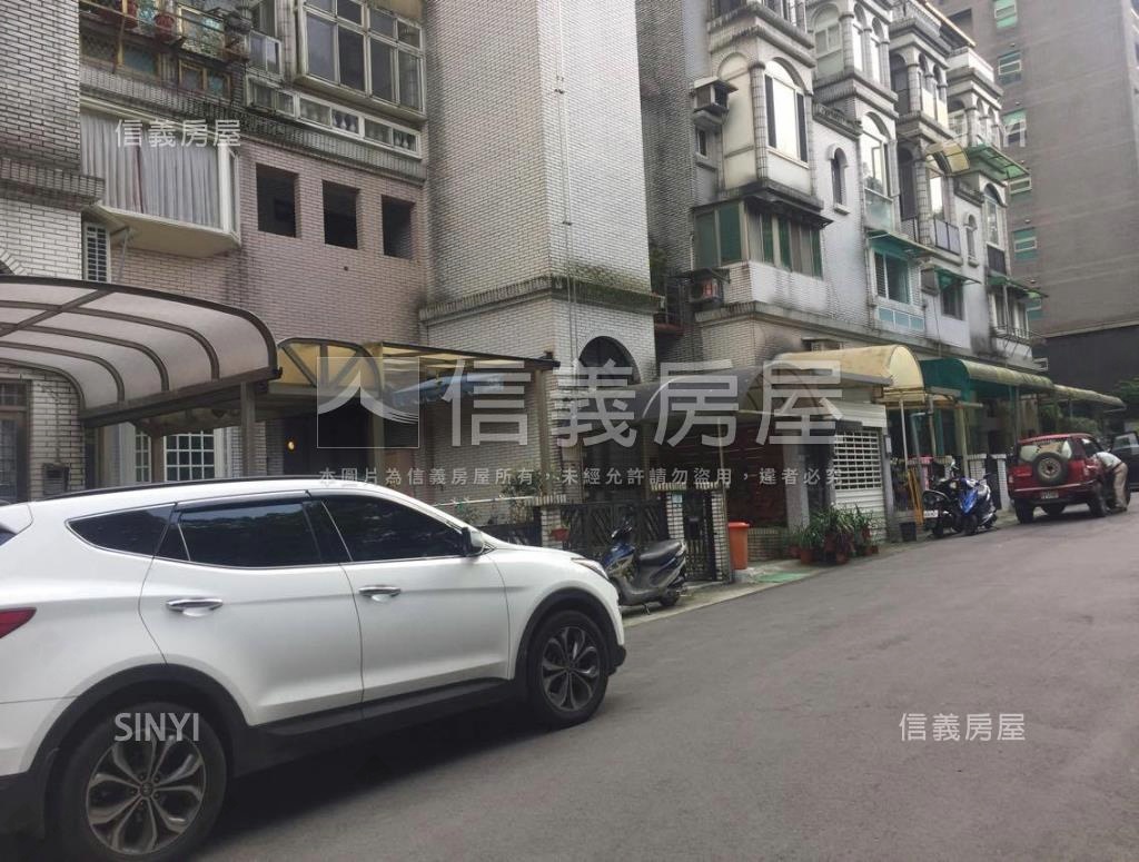 御湖園社區外觀及周邊環境