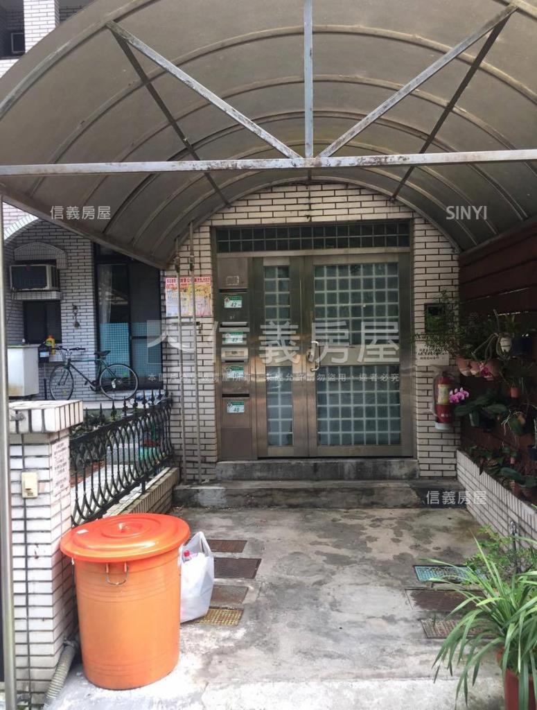 御湖園社區外觀及周邊環境