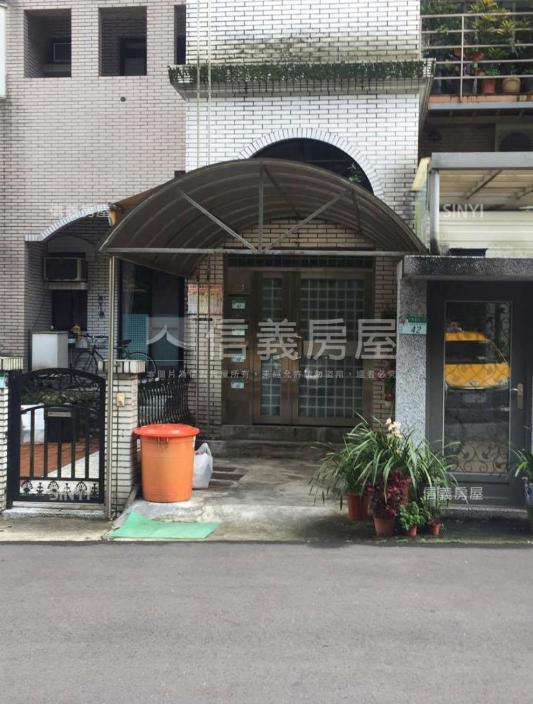 御湖園社區外觀及周邊環境
