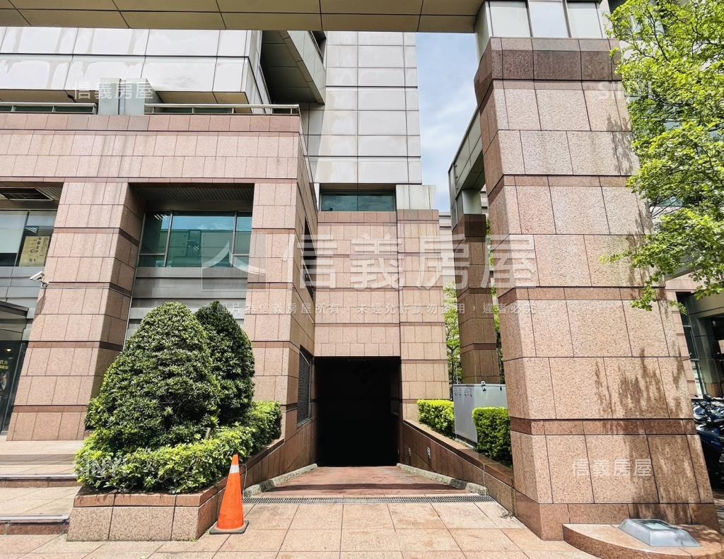 台証金融大樓社區外觀及周邊環境