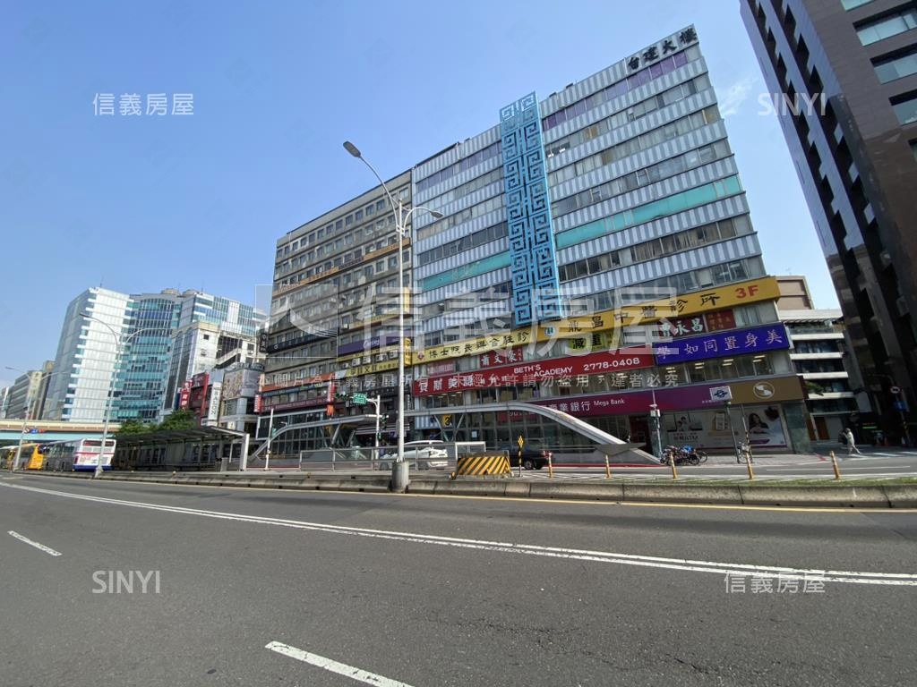台建大樓社區外觀及周邊環境