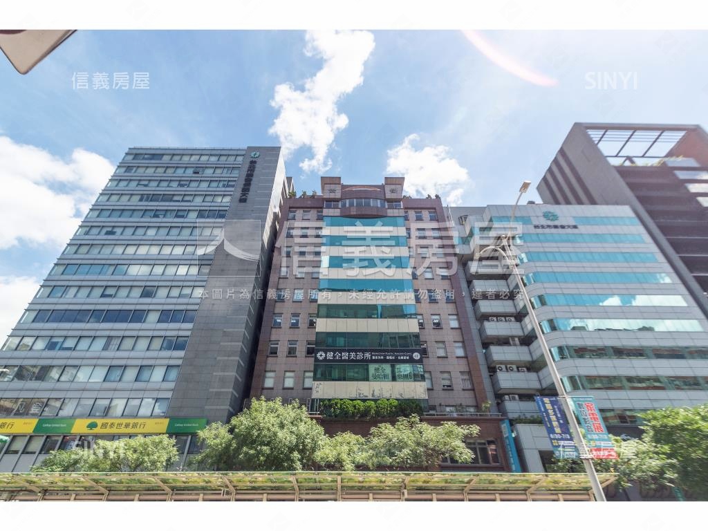 世都大樓社區外觀及周邊環境