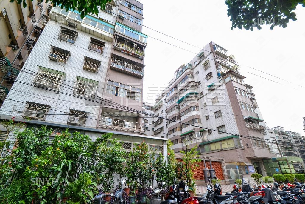 中央名門社區外觀及周邊環境