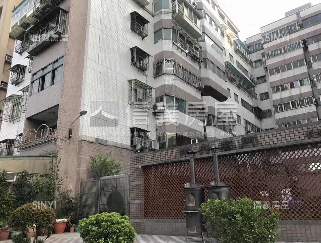 中央名門社區外觀及周邊環境