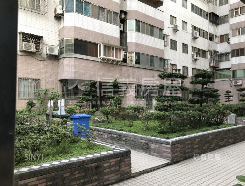 中央名門社區外觀及周邊環境