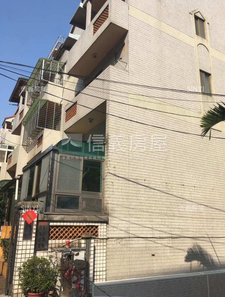 名人別墅社區外觀及周邊環境