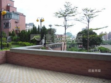 春揚薇閣社區外觀及周邊環境