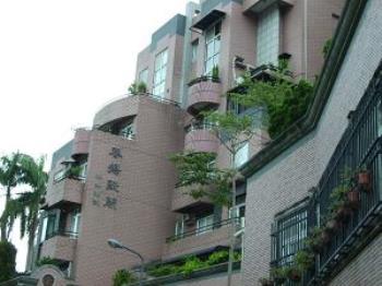 春揚薇閣