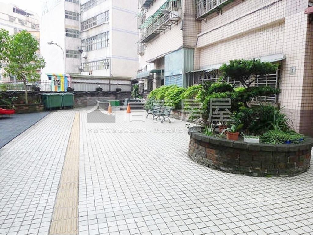 向陽村社區外觀及周邊環境