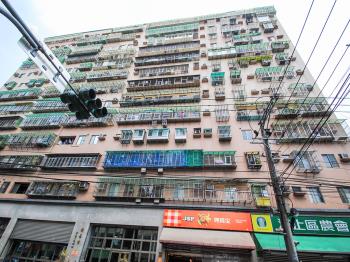 路易市