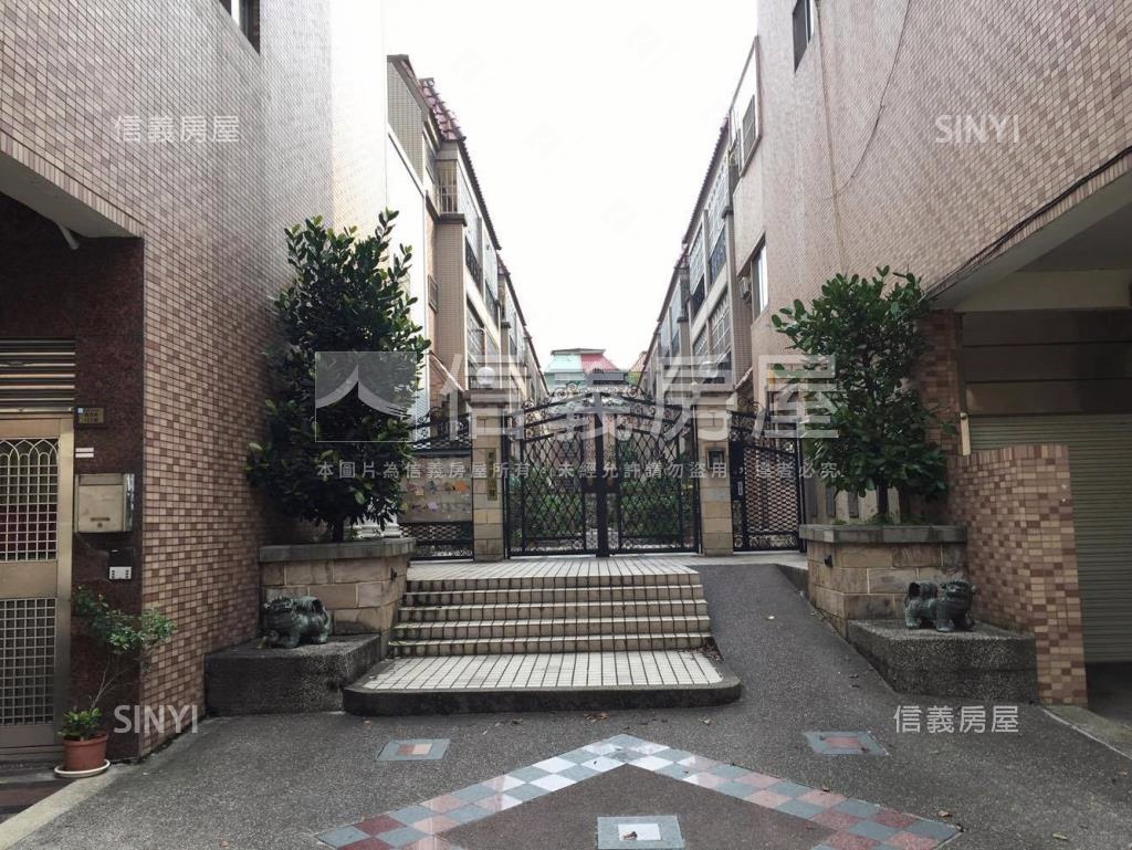 歐洲公園伯爵特區社區外觀及周邊環境