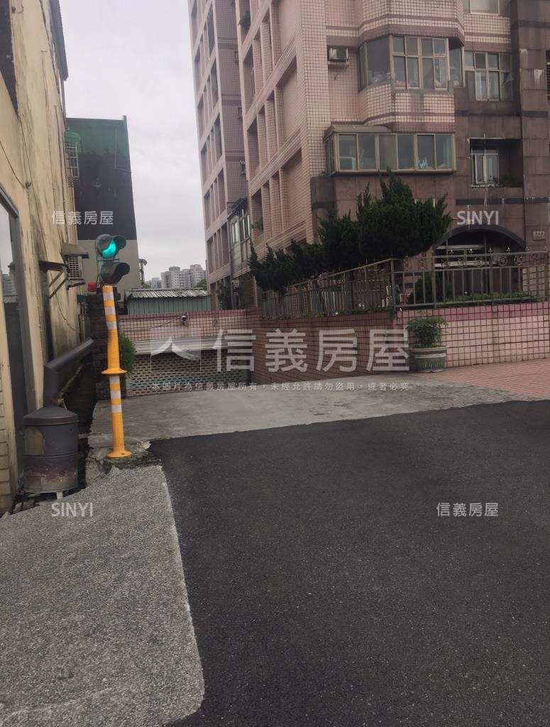 景第社區外觀及周邊環境