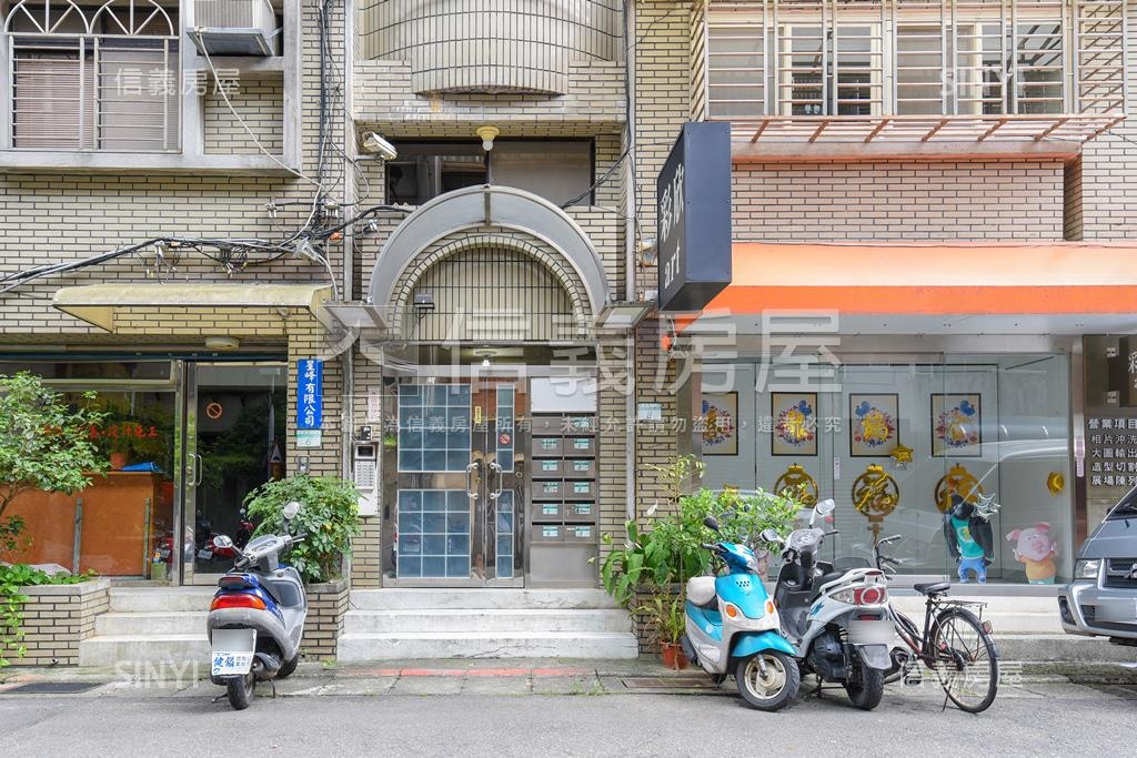 仁慈公園華廈社區外觀及周邊環境