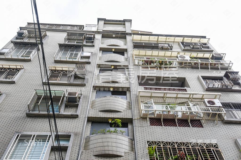 仁慈公園華廈社區外觀及周邊環境