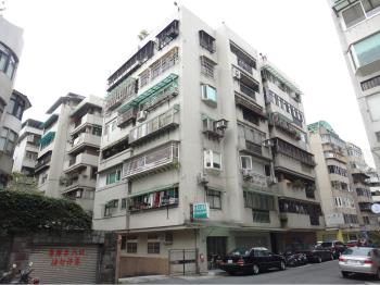 德鄰大廈