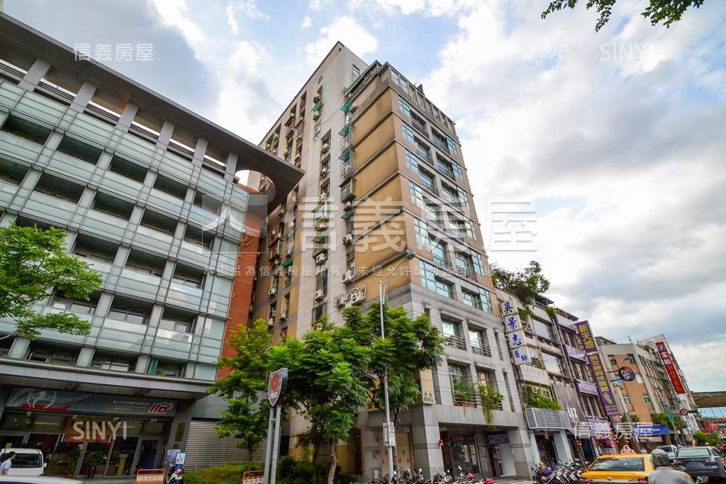 輕鬆築社區外觀及周邊環境