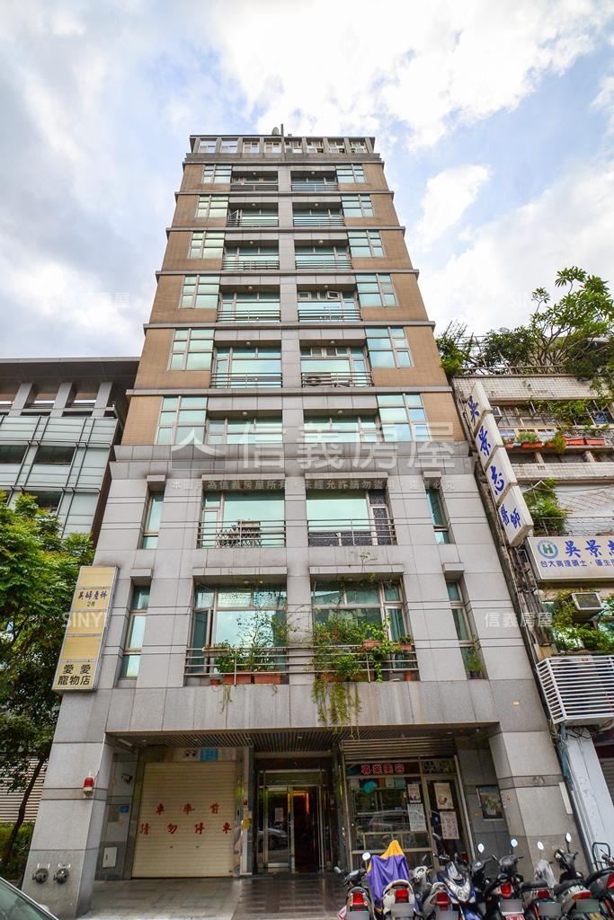 輕鬆築社區外觀及周邊環境