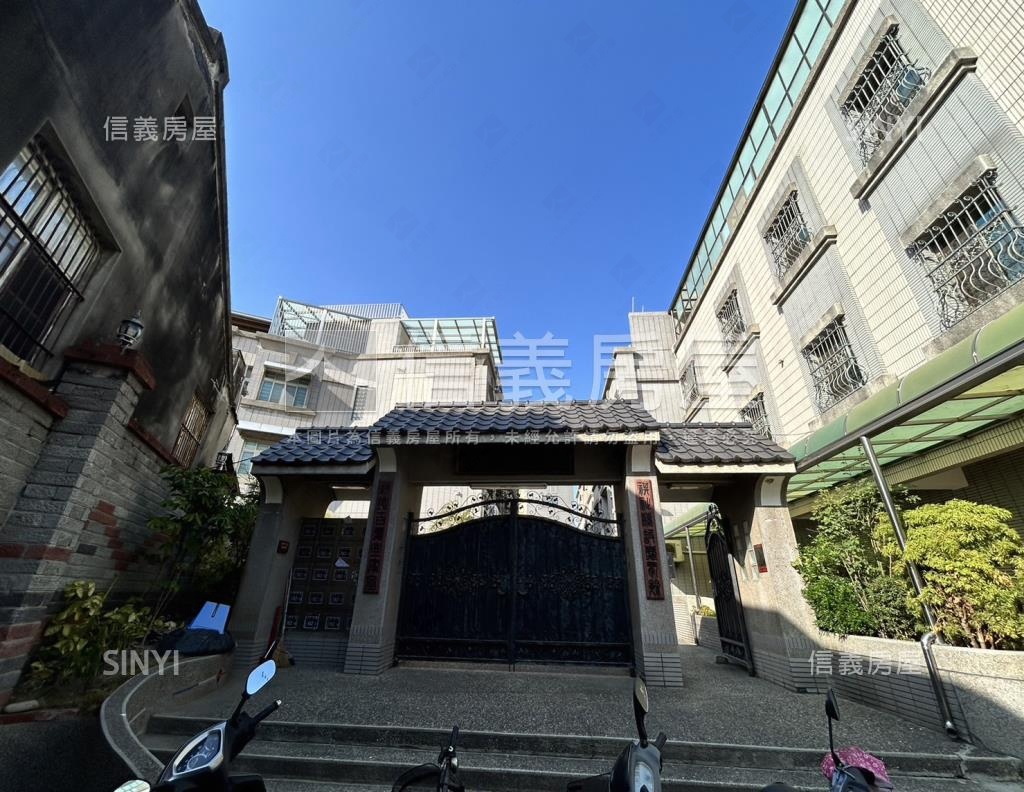 豪墅社區外觀及周邊環境