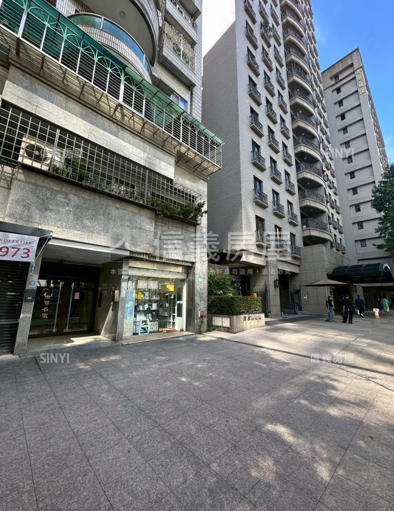 世貿名家大廈社區外觀及周邊環境