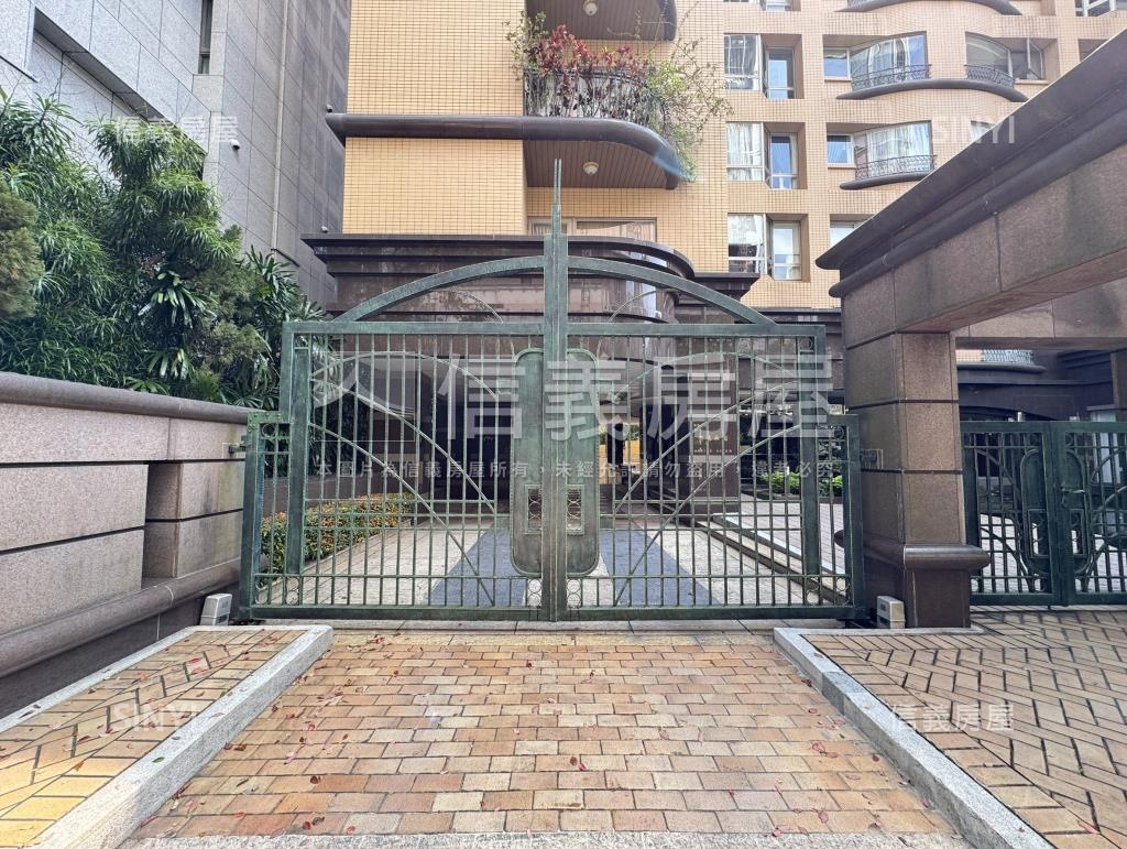 清翫雅居社區外觀及周邊環境