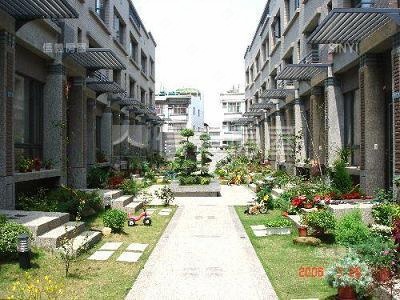 靜崗蓮園社區外觀及周邊環境