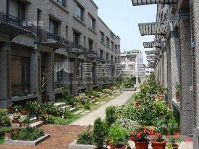 靜崗蓮園社區外觀及周邊環境
