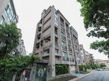 金湖麗湖山莊