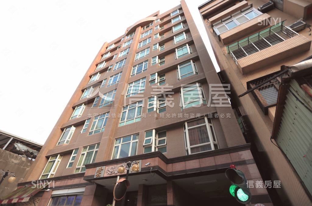雲崗捷運森活館社區外觀及周邊環境