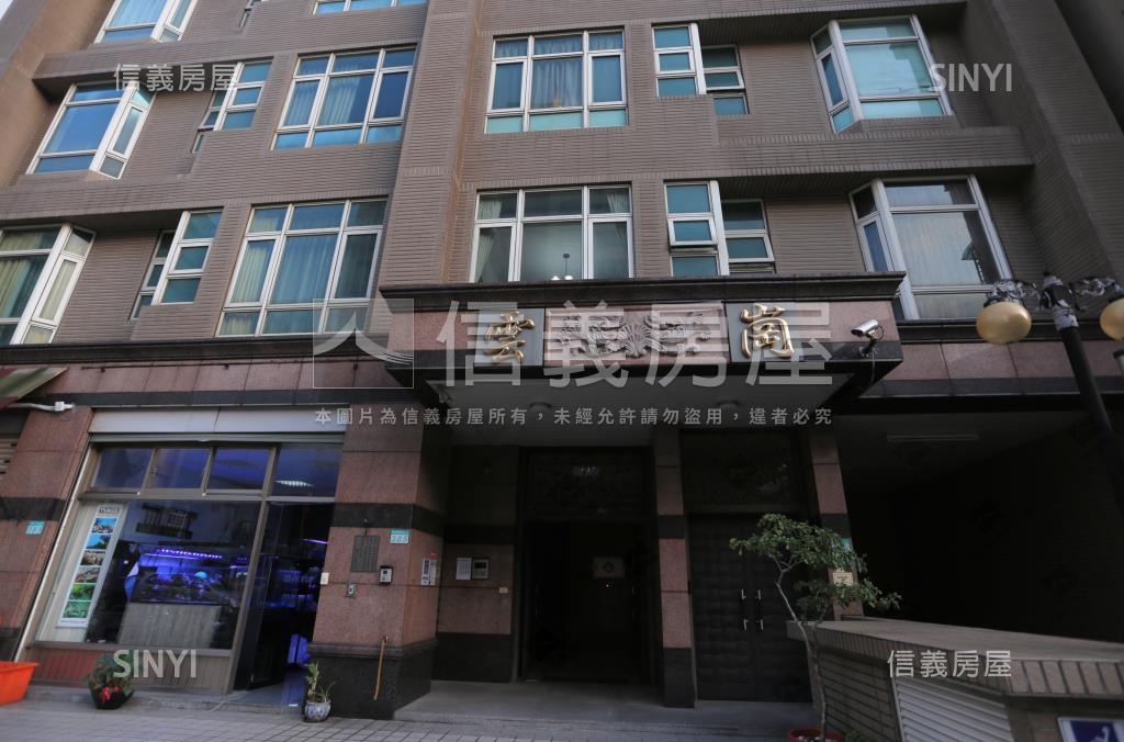 雲崗捷運森活館社區外觀及周邊環境