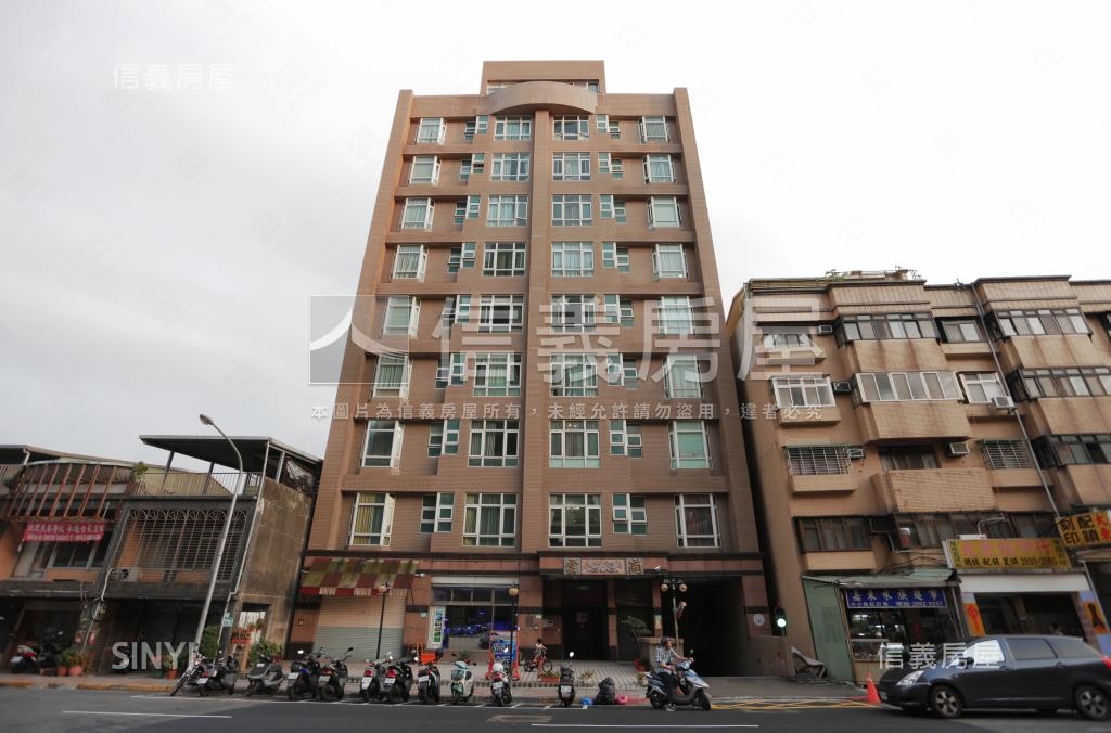 雲崗捷運森活館社區外觀及周邊環境