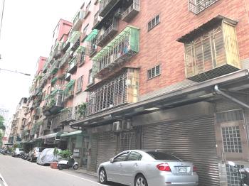 金滿築