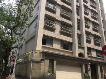 中央六街25及27