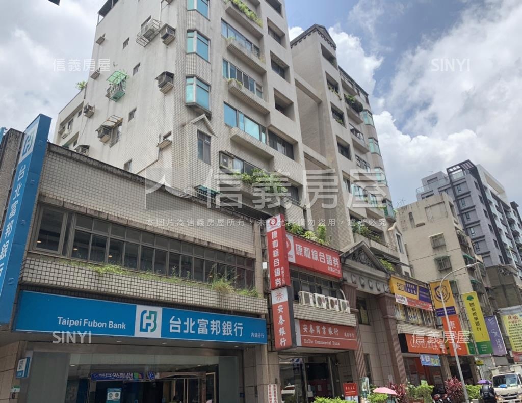 德安金典社區外觀及周邊環境
